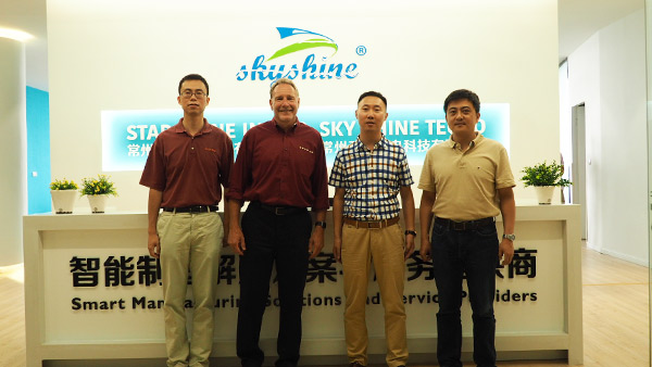 OPTO-22全球總裁-Bob-Sheffres蒞臨公司參觀指導(dǎo)、交流
